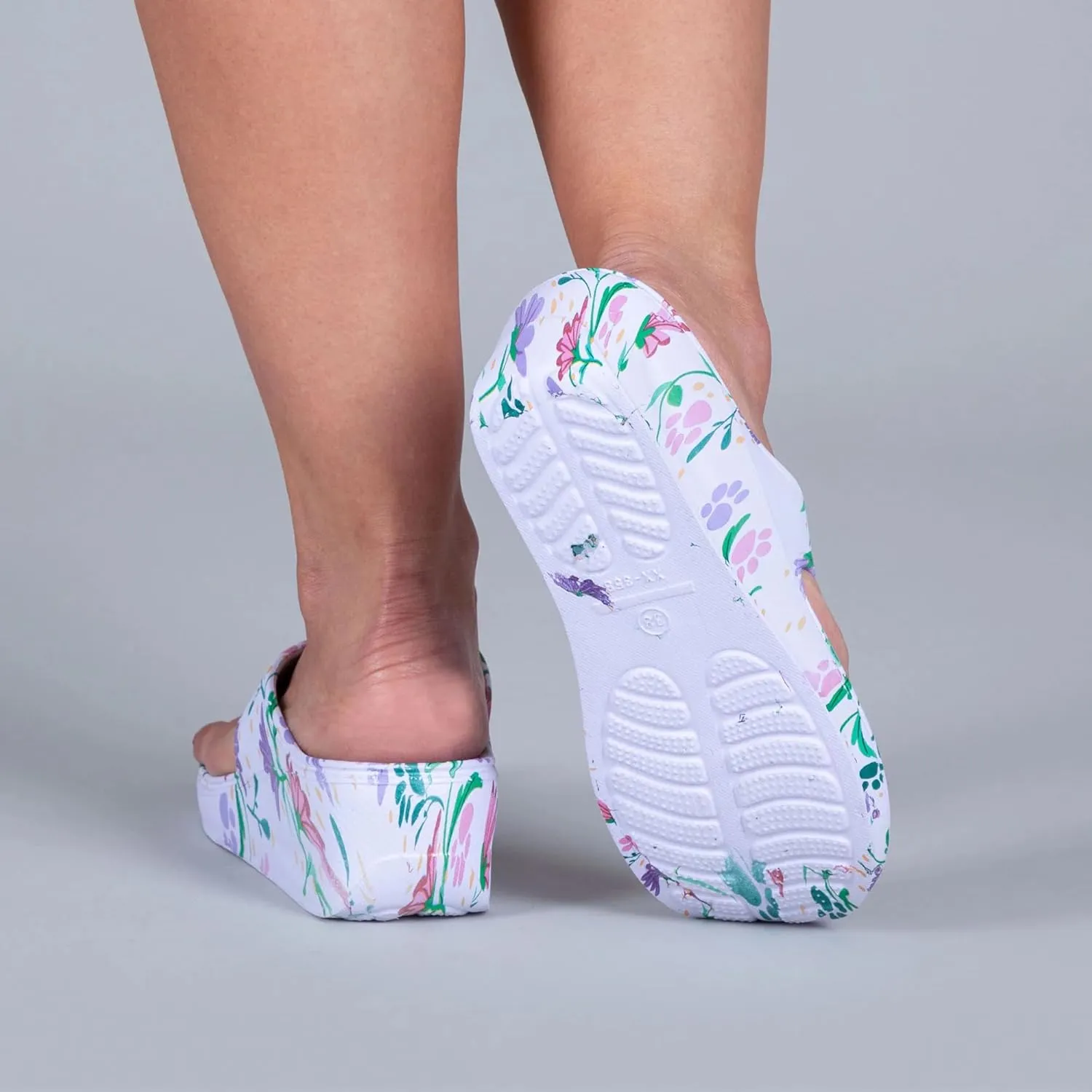 GreaterGood Paw Print Wedge Flip Flops Lightweight Shock Absorbing EVA Sandals Textured Insole Quick Dry Summer Shoes Gifts for Women