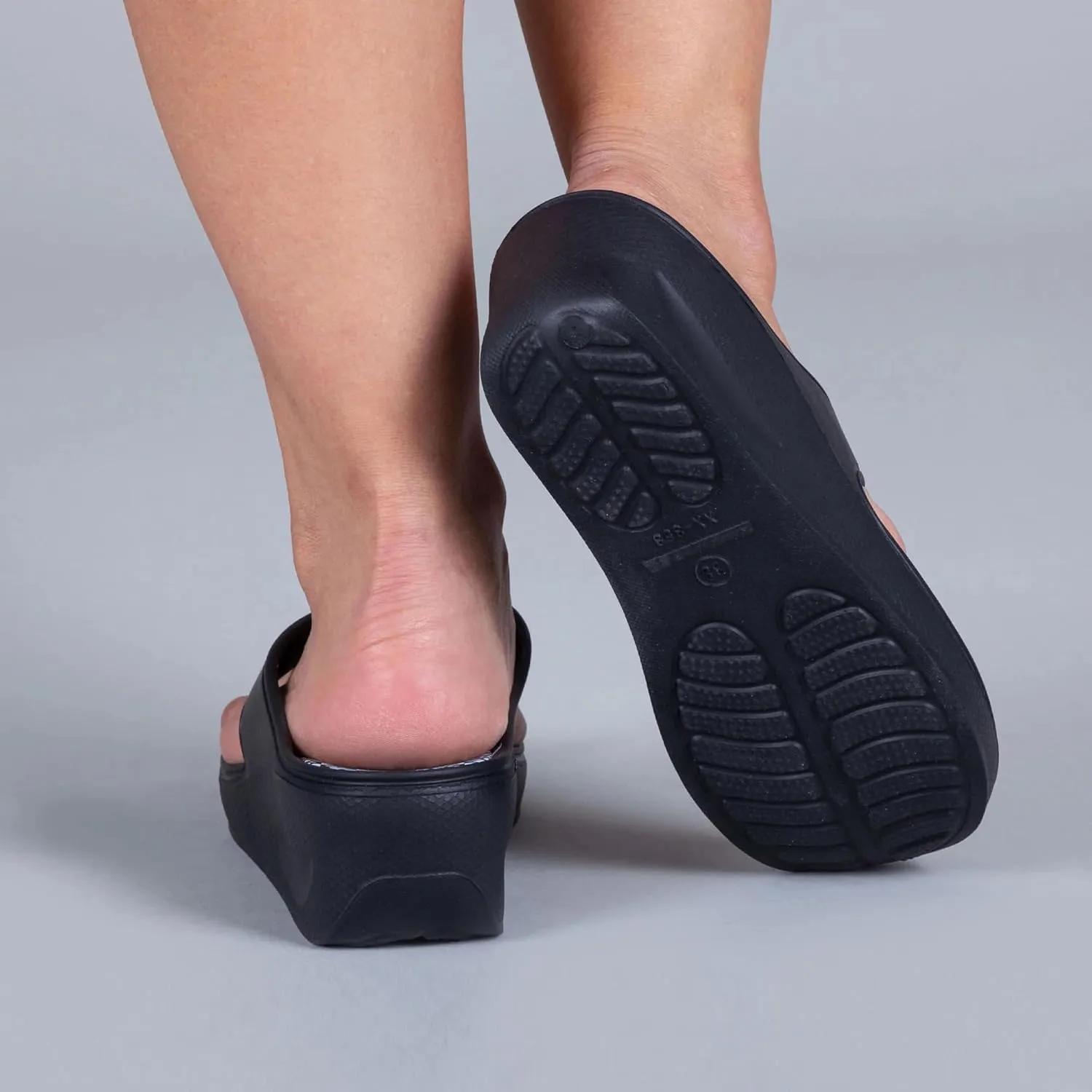 GreaterGood Paw Print Wedge Flip Flops Lightweight Shock Absorbing EVA Sandals Textured Insole Quick Dry Summer Shoes Gifts for Women