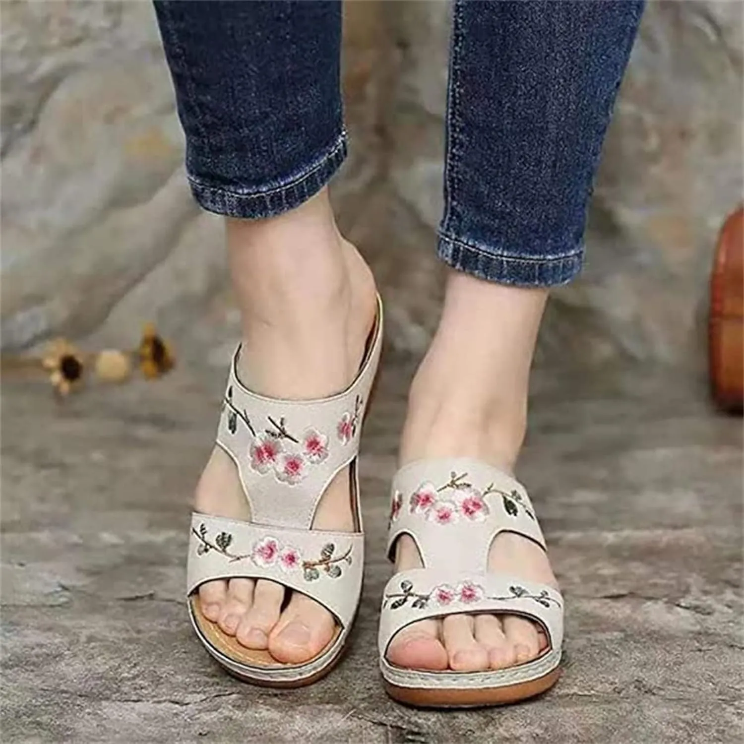 Lausiuoe Sandals Women Dressy Summer Flat Flip Flops Comfortable Walking Orthopedic Slippers Arch Support Orthotic Slides