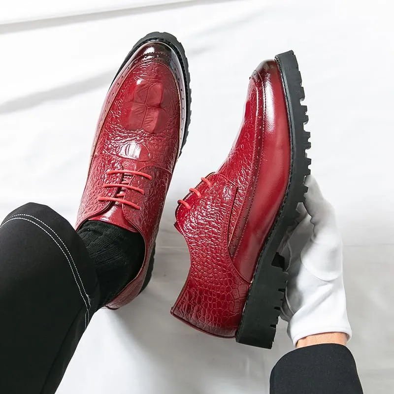 Men's Crocodile Textured Leather Brogue Shoes Metal Reinforced Eyelets Thick Rubber Outsole Anti-Slip Traction Casual Business Wear