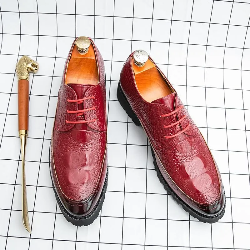 Men's Crocodile Textured Leather Brogue Shoes Metal Reinforced Eyelets Thick Rubber Outsole Anti-Slip Traction Casual Business Wear