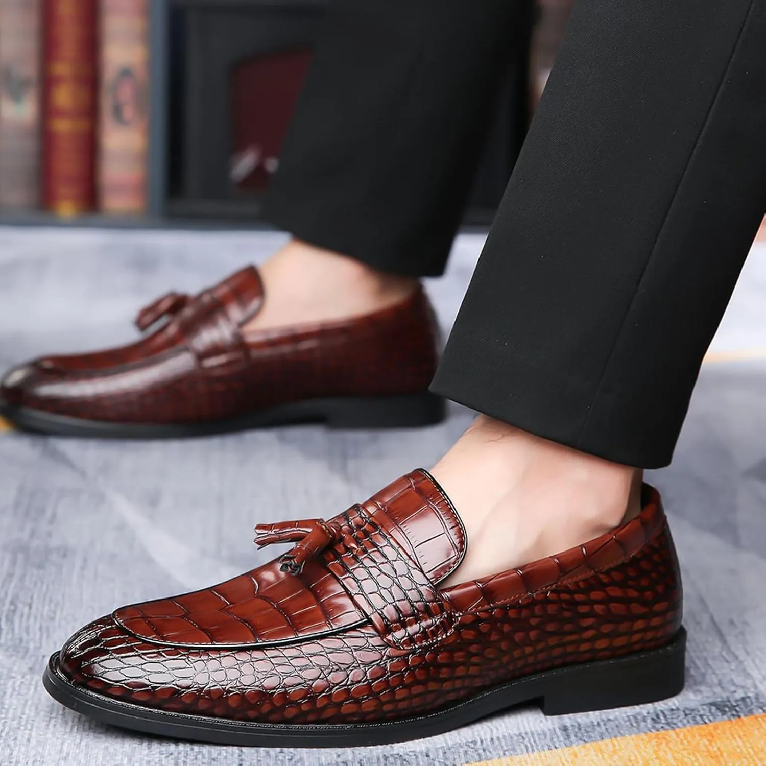 Men's Leather Textured Chunky Heel Loafers Retro Pointed Tassels Non-Slip Slip-On Business Work Wedding Formal Shoes