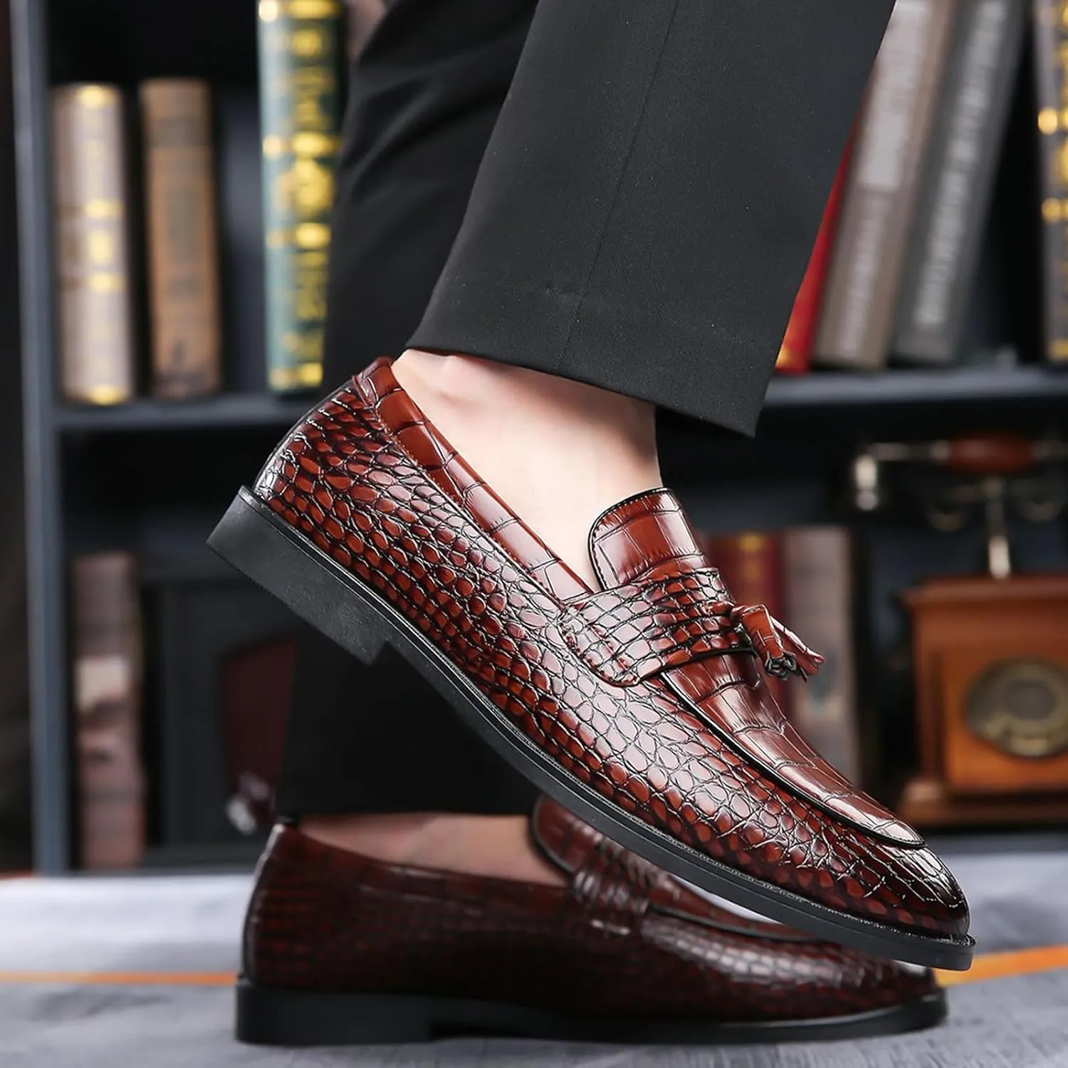 Men's Leather Textured Chunky Heel Loafers Retro Pointed Tassels Non-Slip Slip-On Business Work Wedding Formal Shoes
