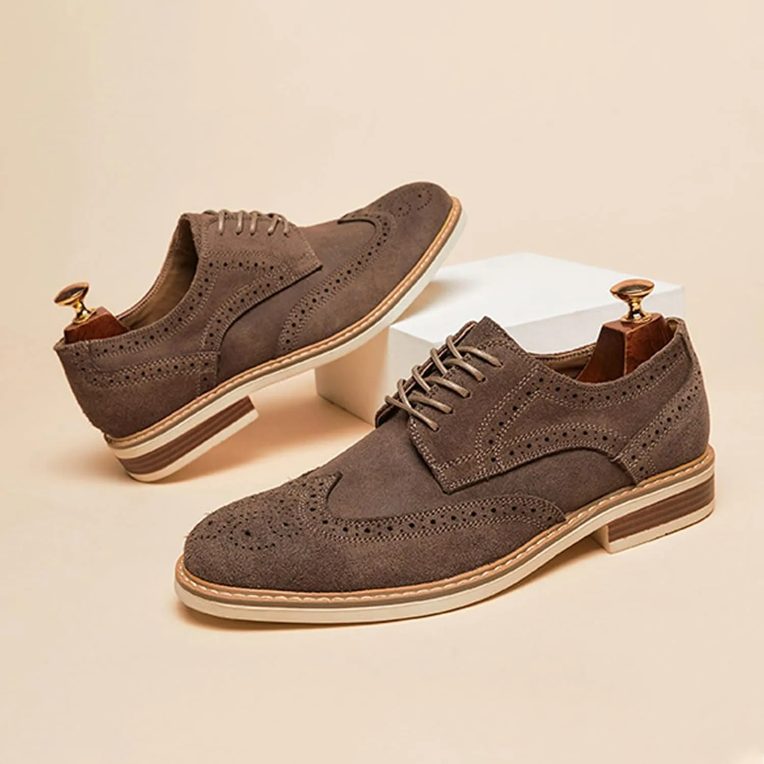 Men's Suede lace-up Brogue Wingtip Oxford Shoes Fashion Pointed Toe Classic Business Oxfords Shoes Wedding Business Dress Leather Shoes