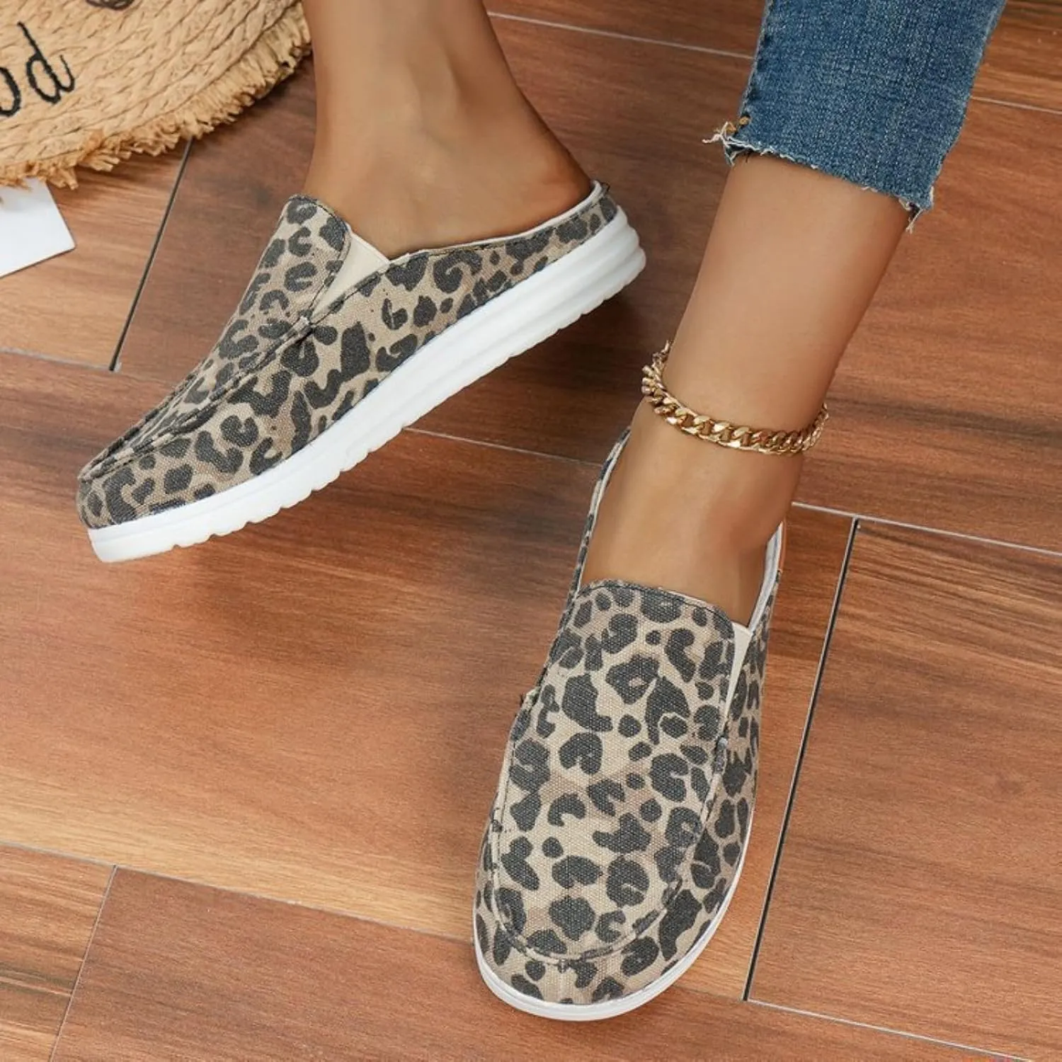 Women Canvas Slip On Lightweight Mule Sneaker Orthopedic Slip-On Loafers Slippers Closed Round Toe Low Top Casual Loafer Comfortable Walking Shoes