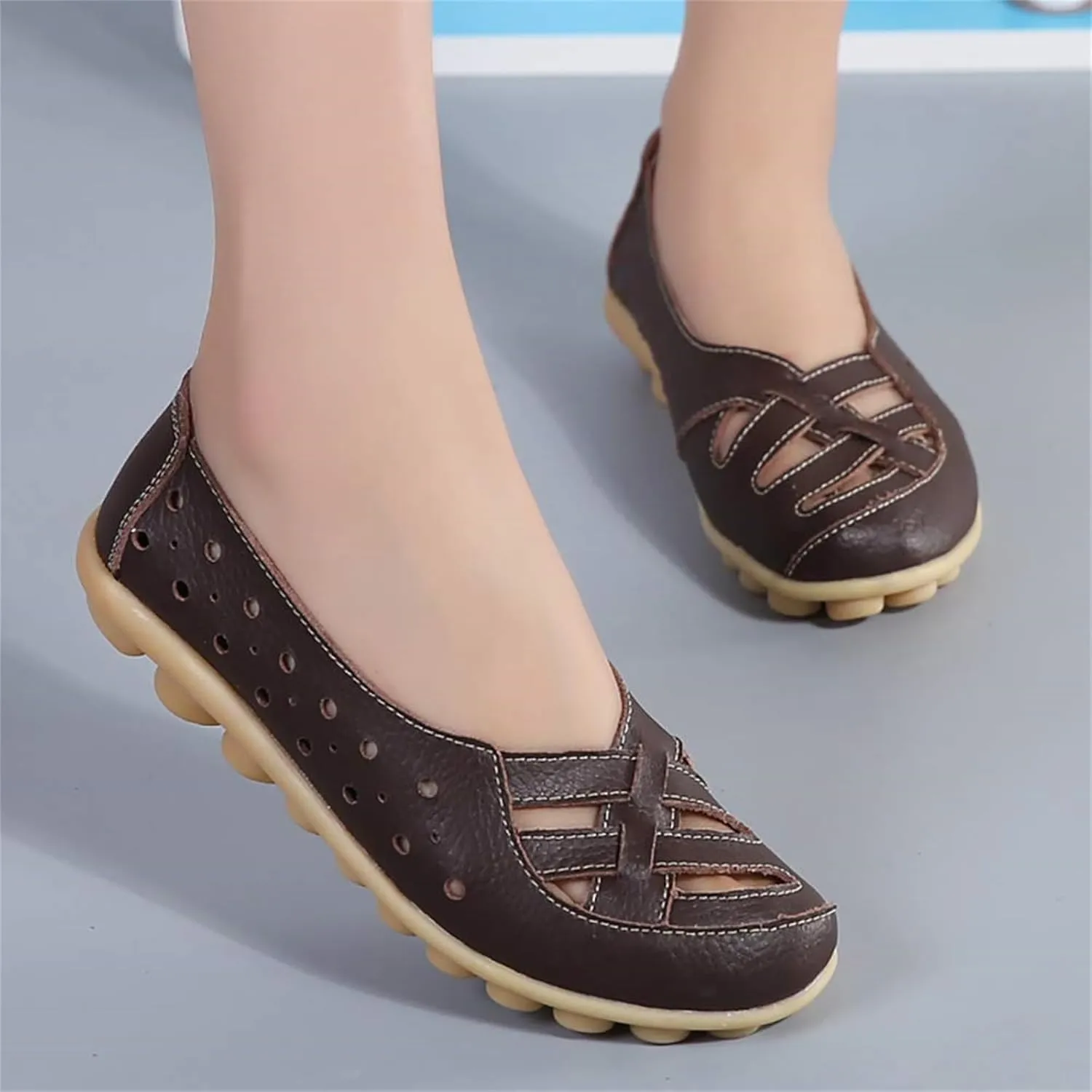 Womens Cowhide Leather Slip On Moccasins Shoes Flat Slipper Comfortable Leather Loafers Breathable Lightweight Round Toe Nurse Loafer Driving Walking Flat Work Shoes