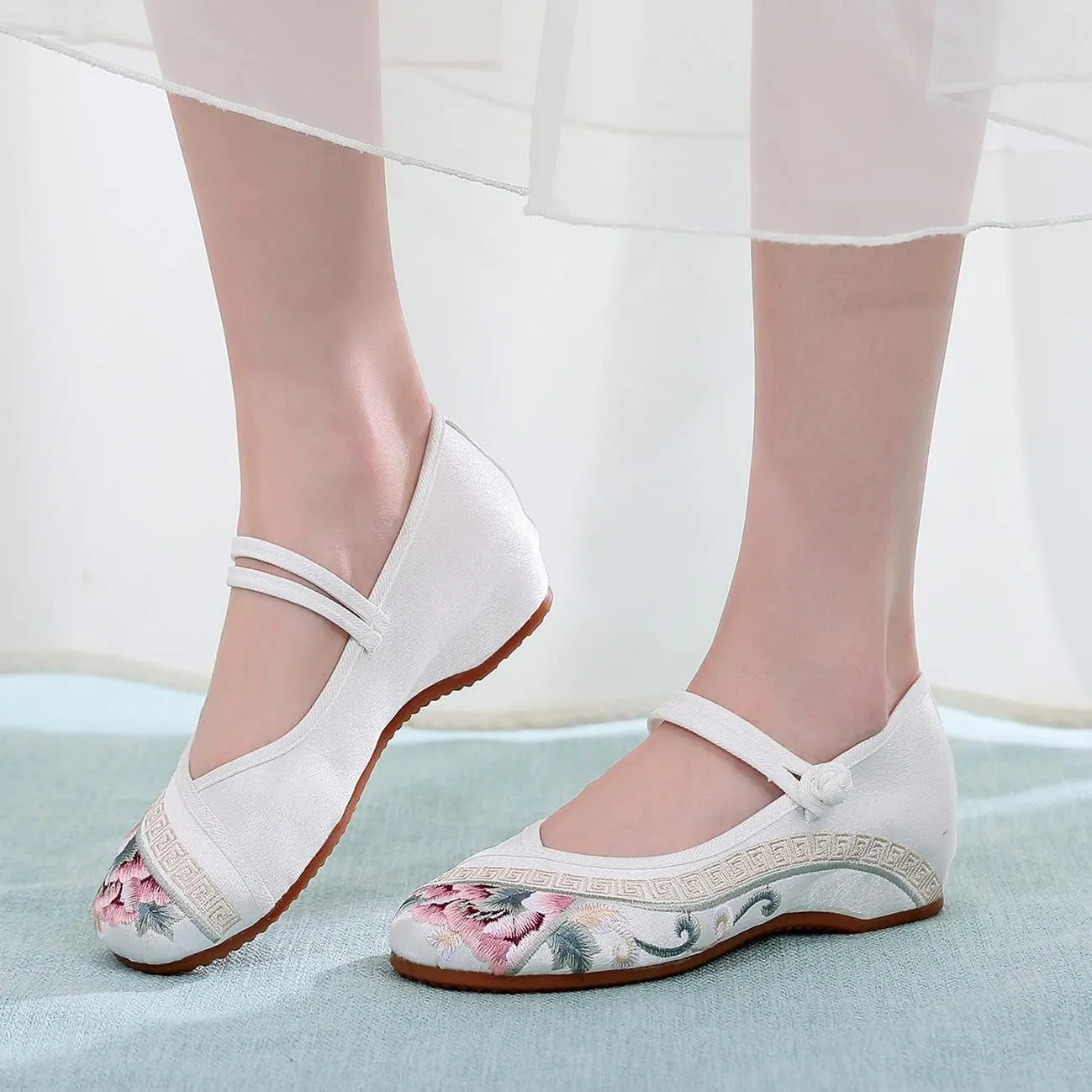 Womens Handmade Floral Embroidered Canvas Shoes - Casual Round Toe Mary Jane Ballet Yoga Flats Slip On Shoes