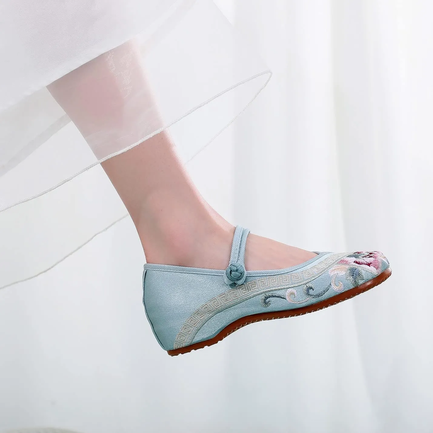 Womens Handmade Floral Embroidered Canvas Shoes - Casual Round Toe Mary Jane Ballet Yoga Flats Slip On Shoes