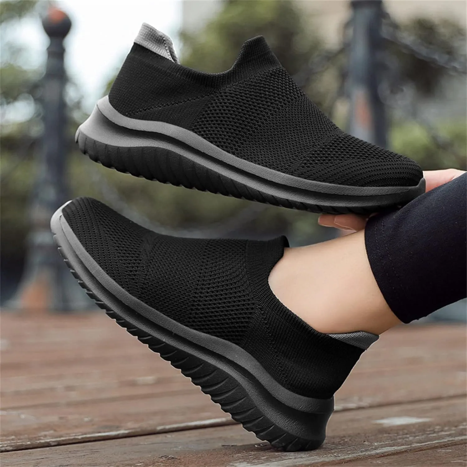 Women's Slip On Walking Shoes Running Comfortable Mens Casual Shoes Mesh Ladies Casual Shoes Black Platform Sneaker Slip On Tennis Shoe Cross Trainer Shoe